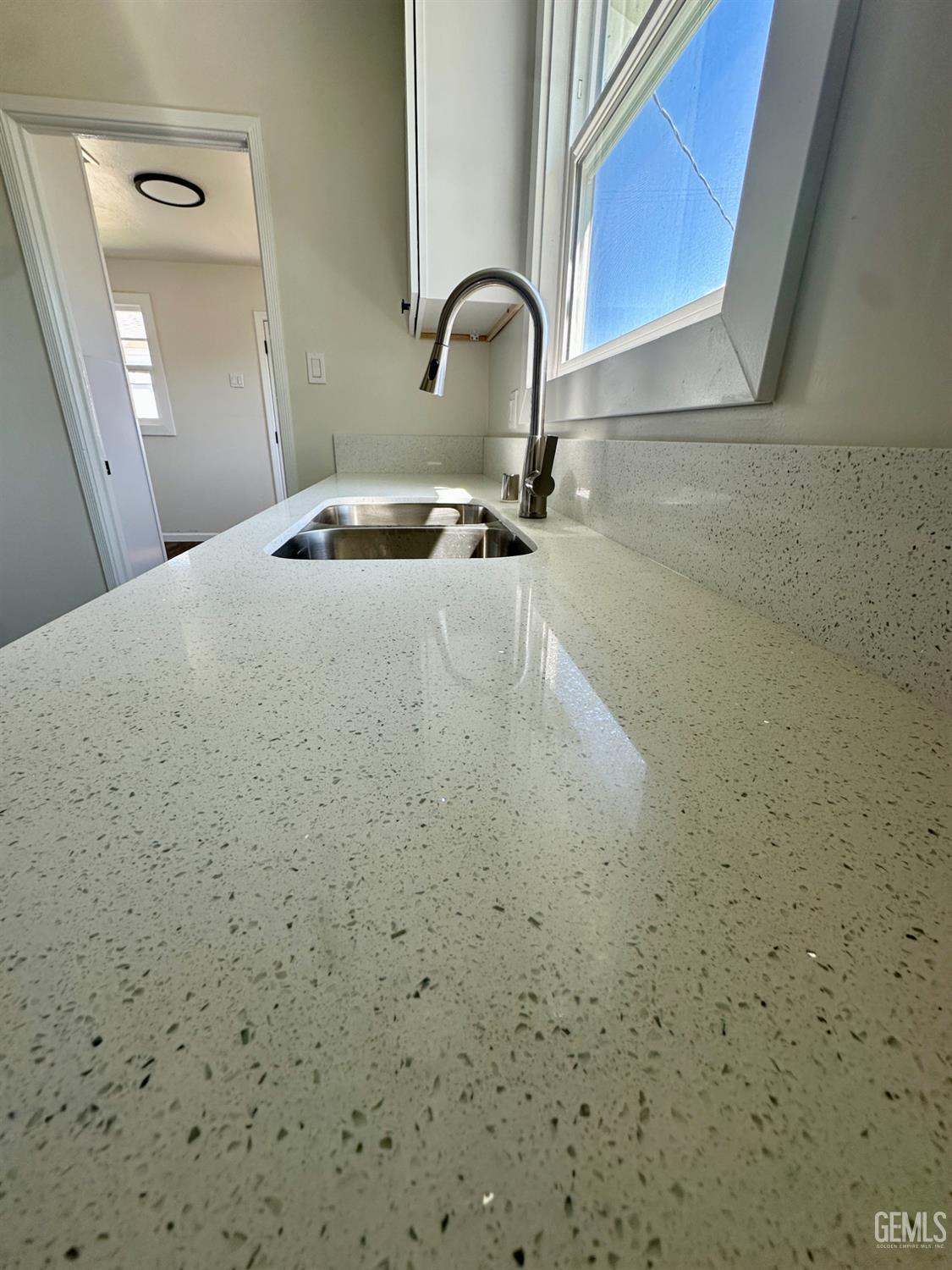 1217 Crawford Street — photo 12