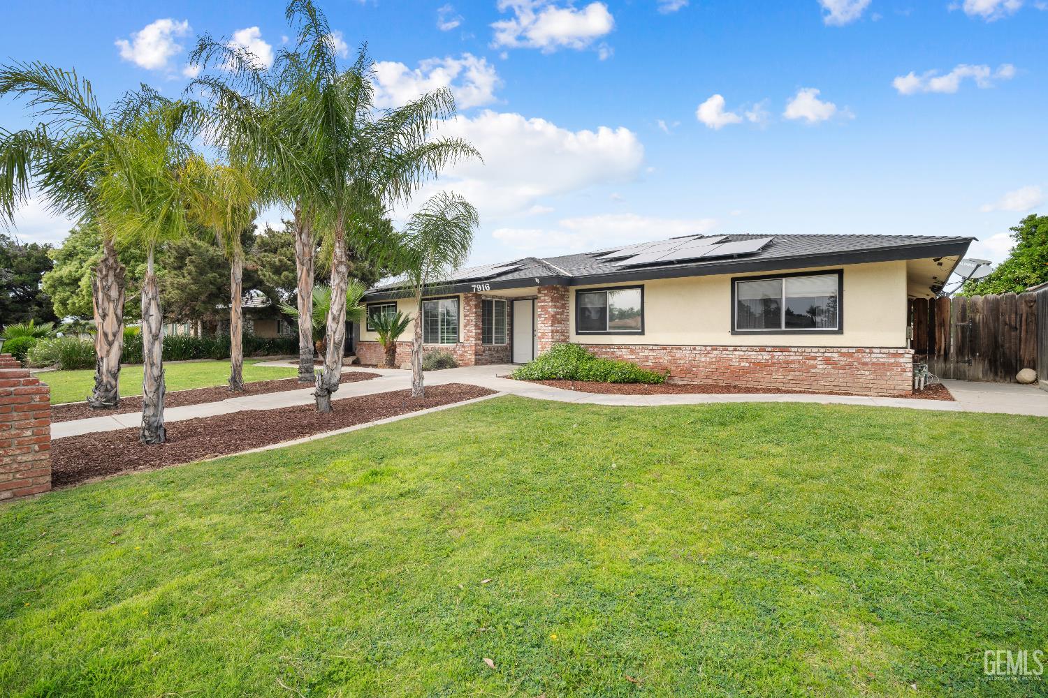 7916 Olive Drive — photo 4