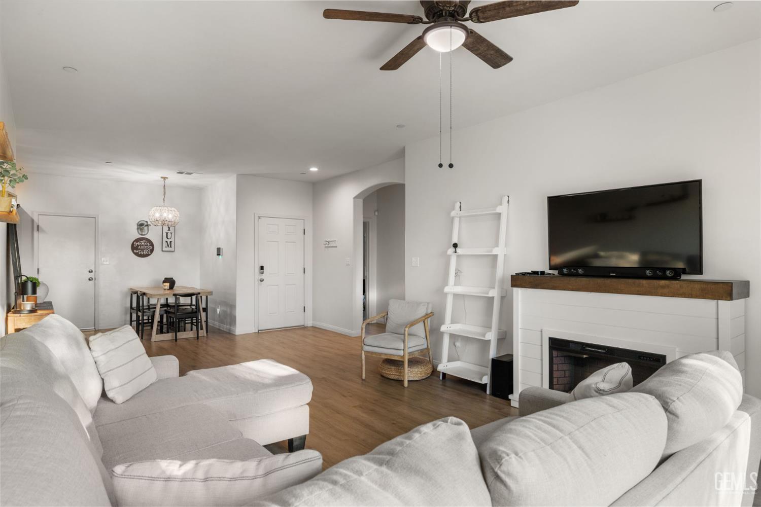 3702 Balvicar Drive — photo 9