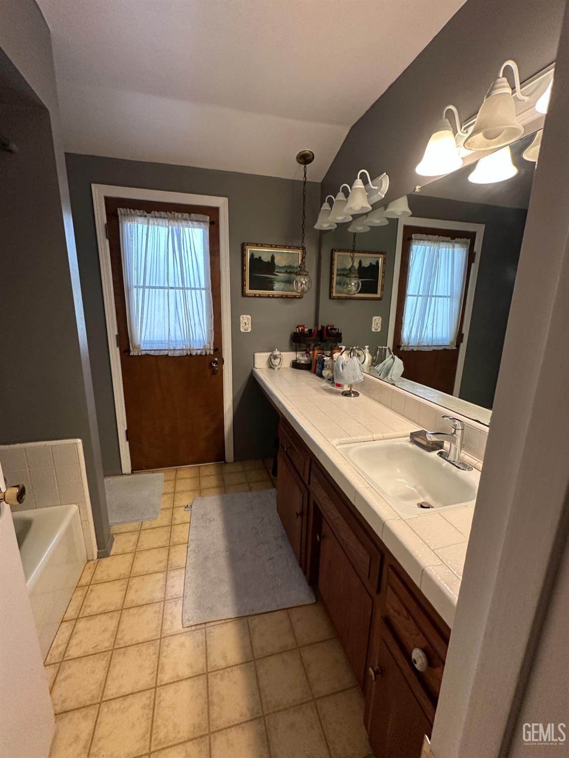 4425 Charter Oaks — photo 14
