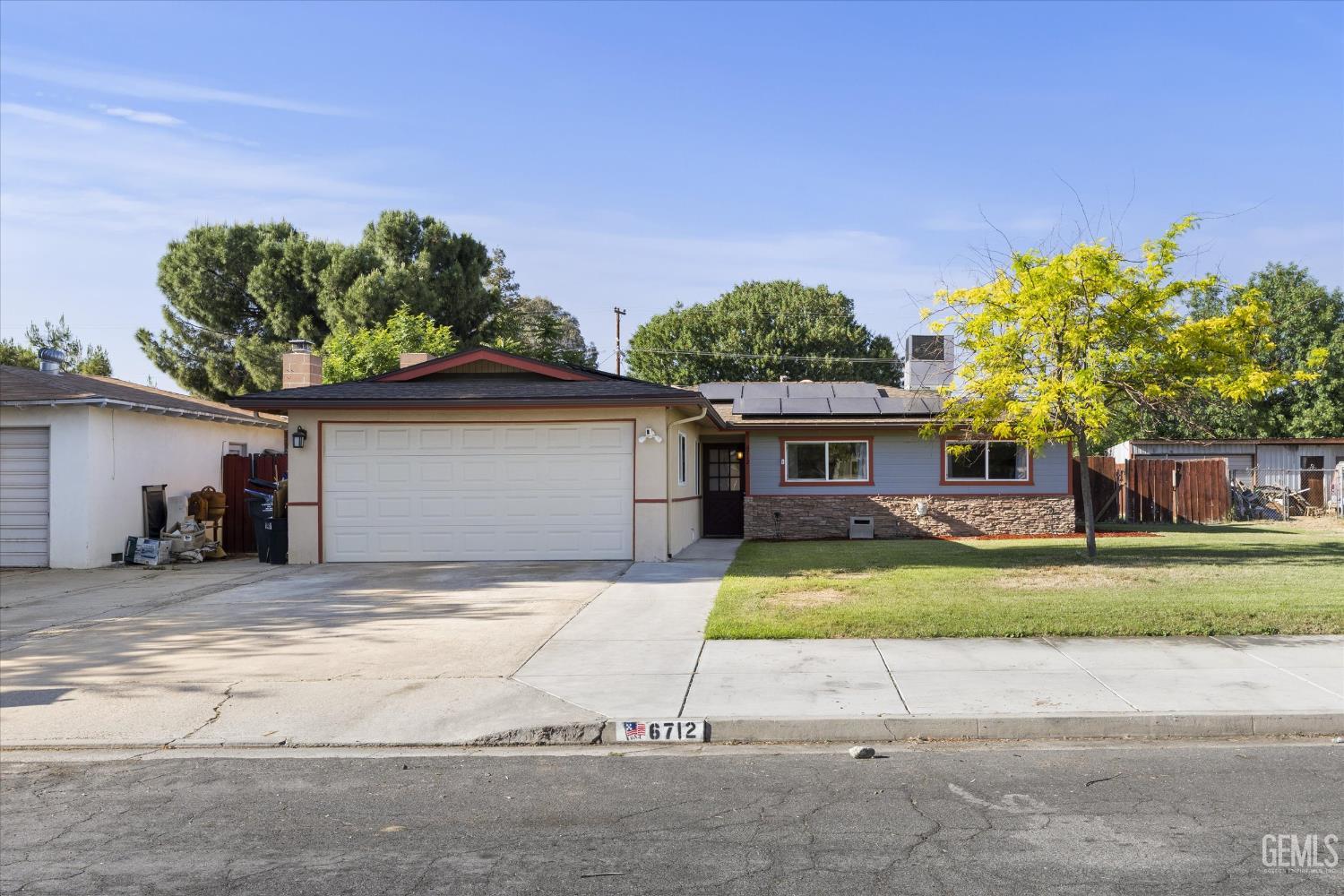 6712 Cedarcrest Avenue — photo 44