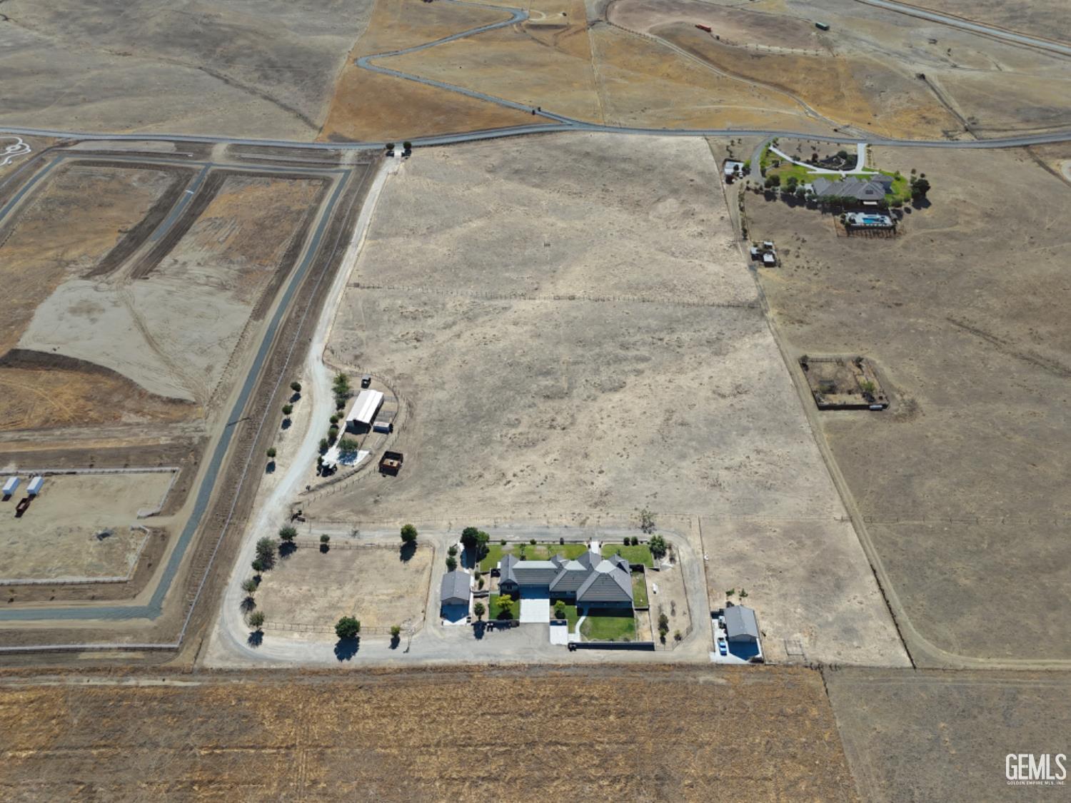 393 Famoso Hills Drive — photo 3