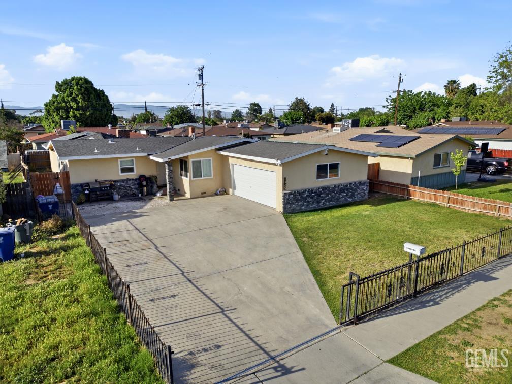 1325 Carson Avenue — photo 4