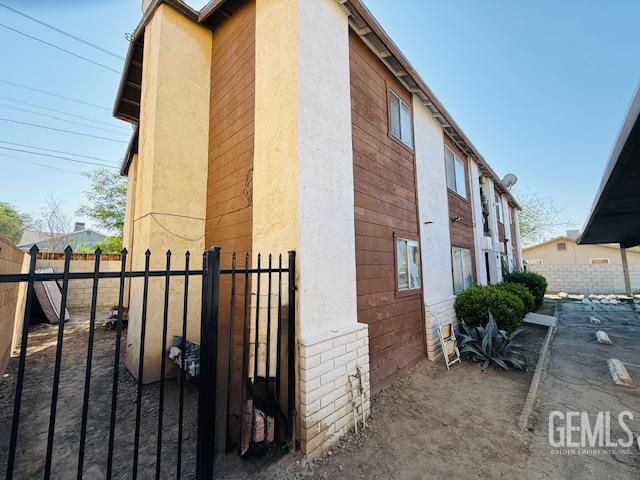 326 Stephens Drive — photo 3