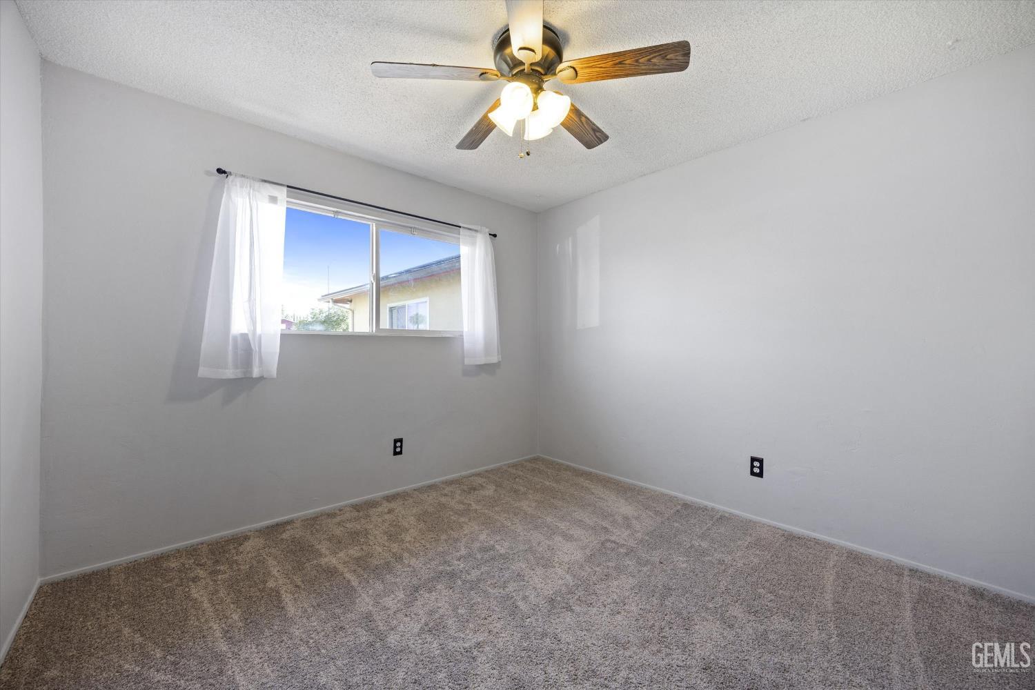6712 Cedarcrest Avenue — photo 22