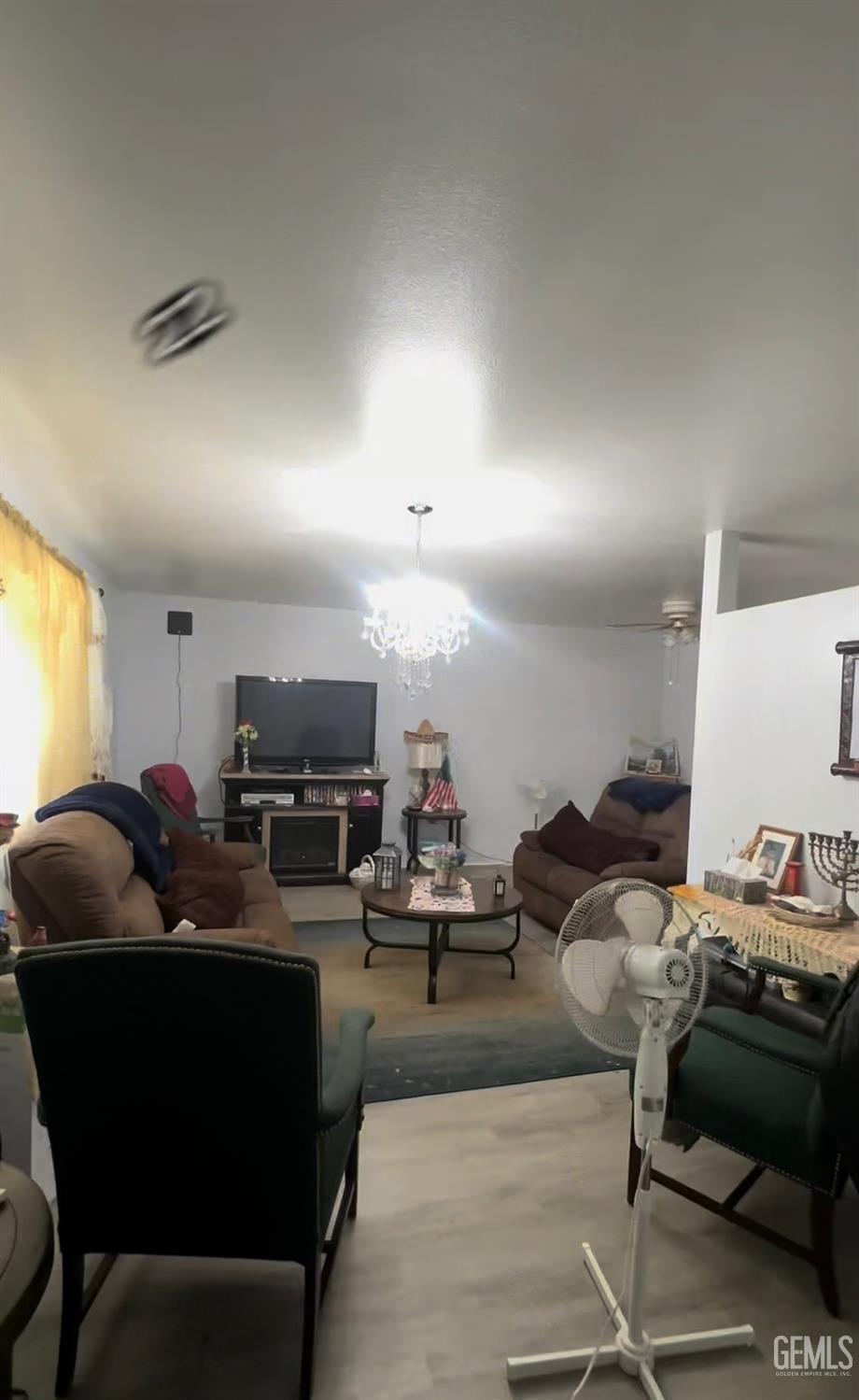 913 Cherry Hills Drive — photo 2