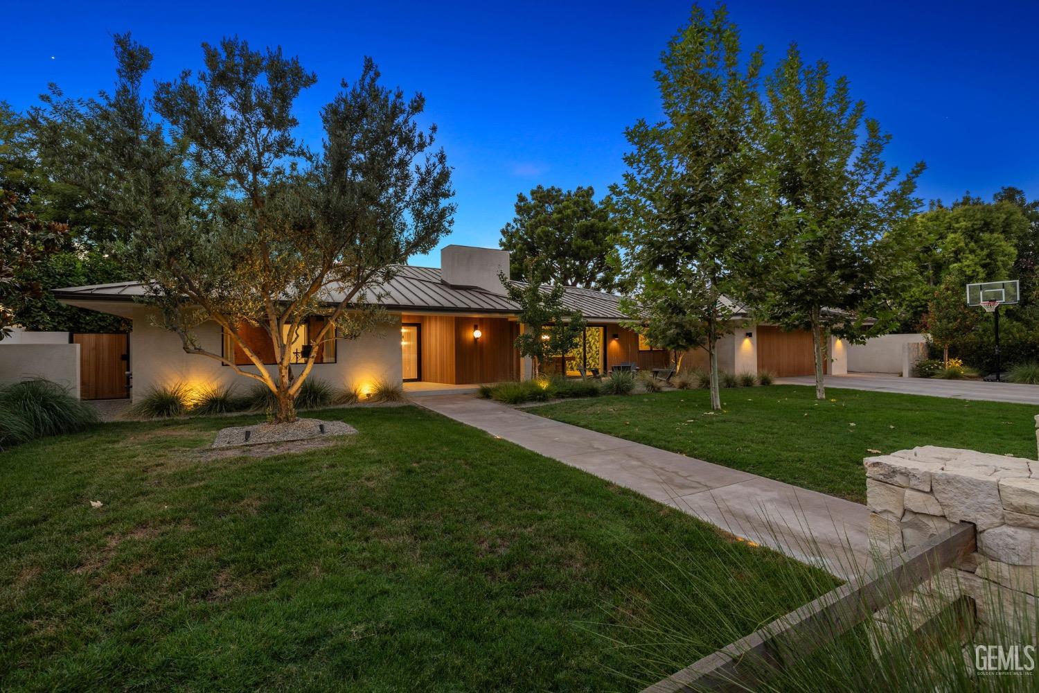 1217 Tam O Shanter Drive — photo 5