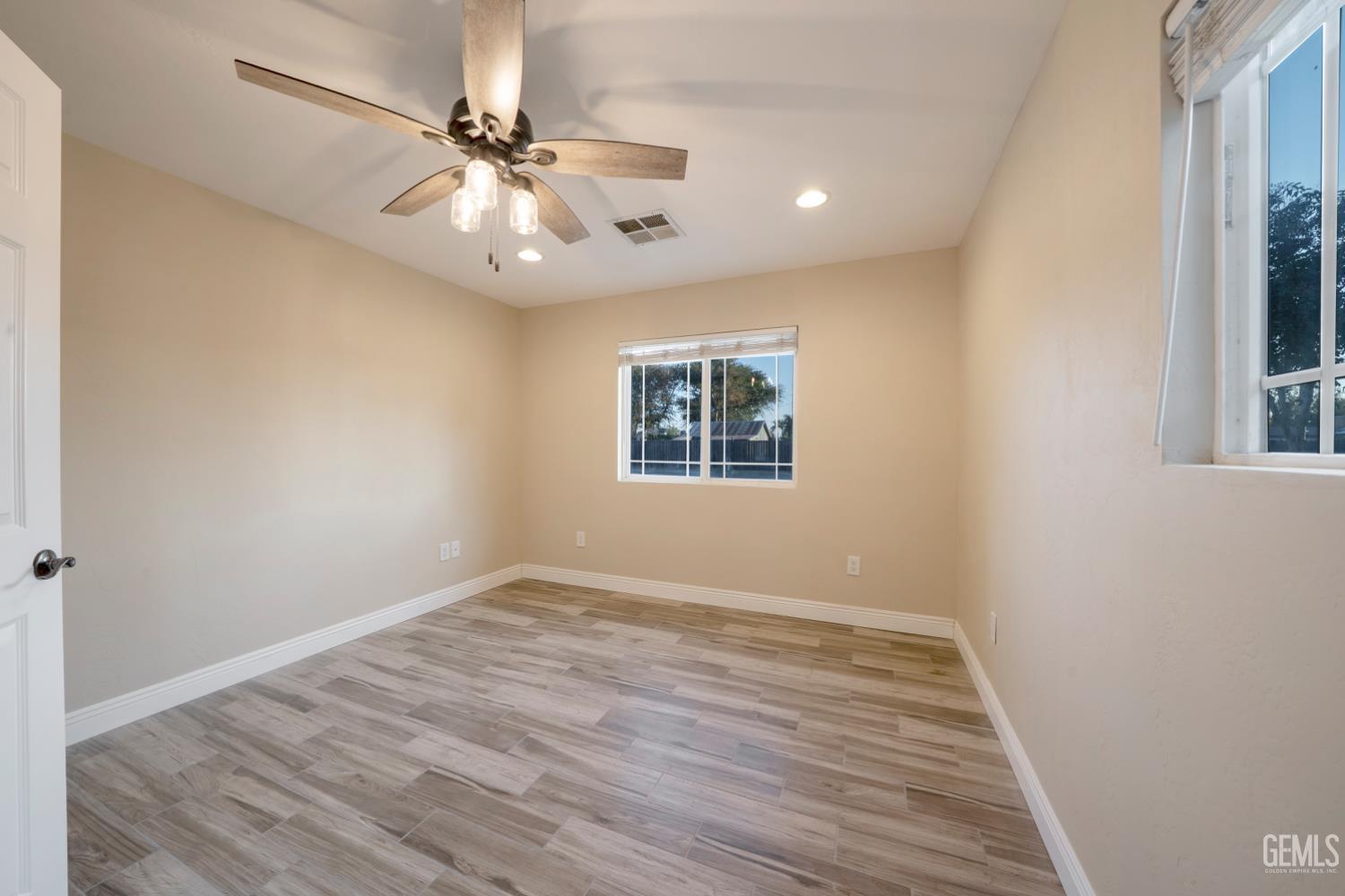 10512 Dee Dee Avenue — photo 16