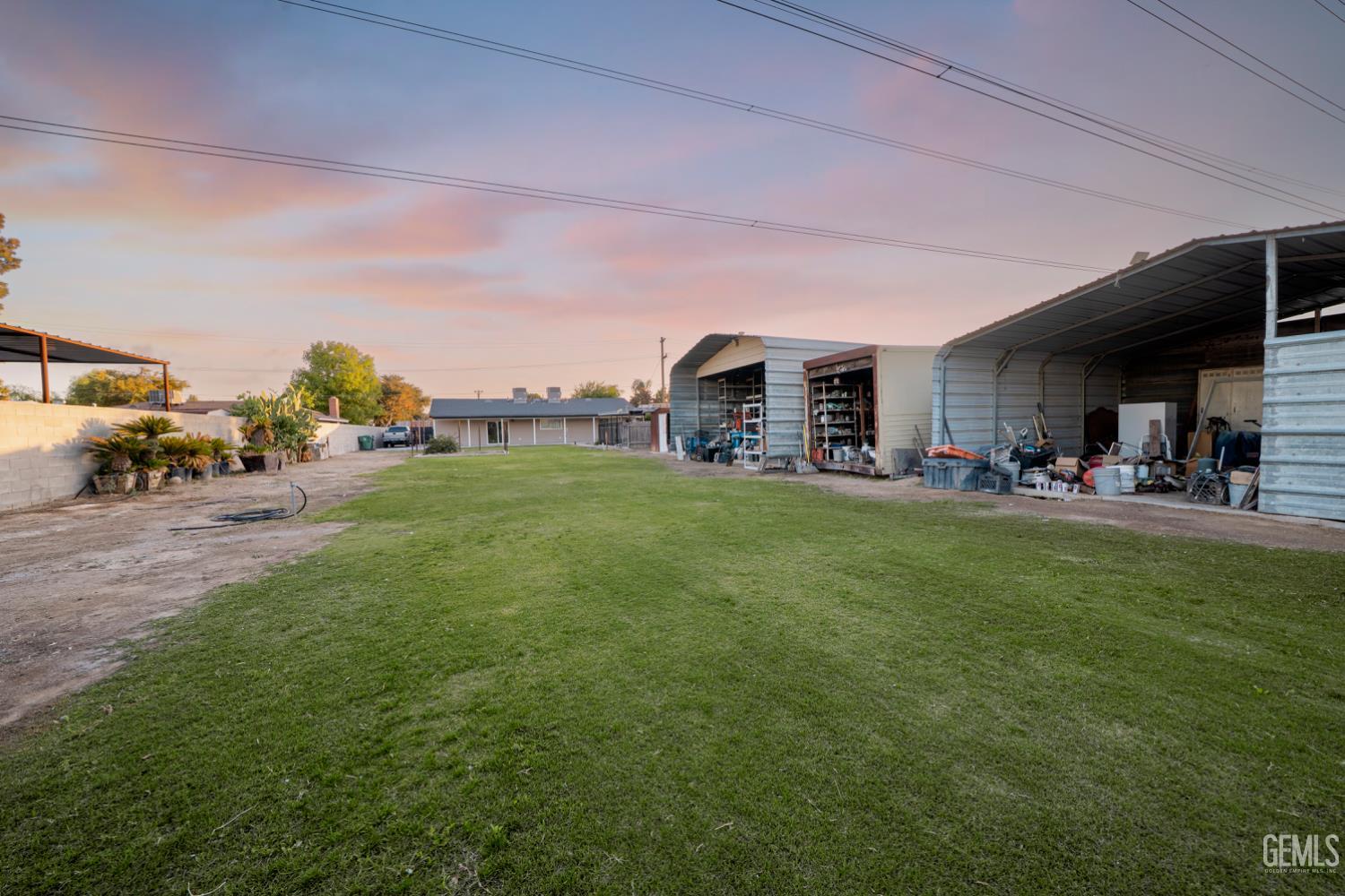 10512 Dee Dee Avenue — photo 32