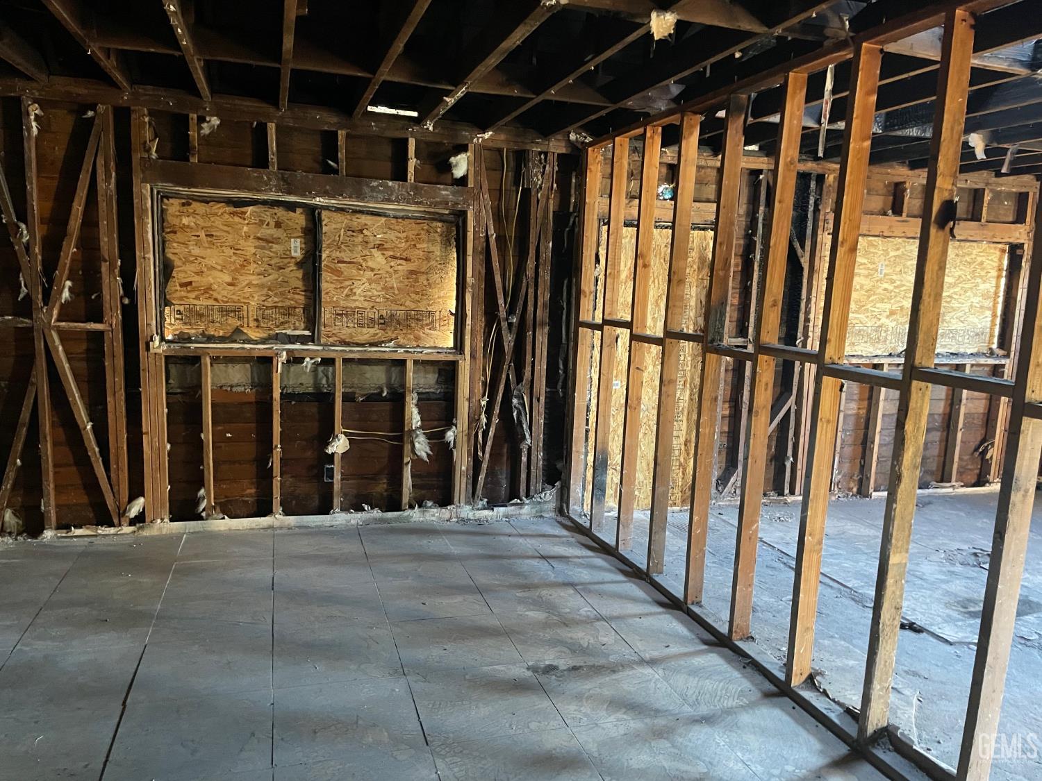 910 S Baker Street — photo 7