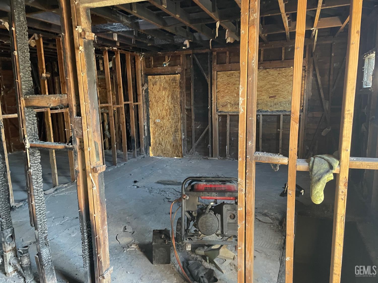 910 S Baker Street — photo 10