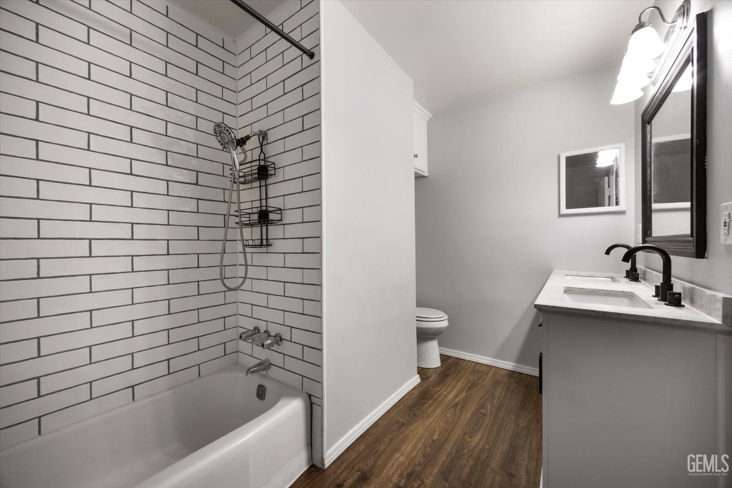6712 Cedarcrest Avenue — photo 24