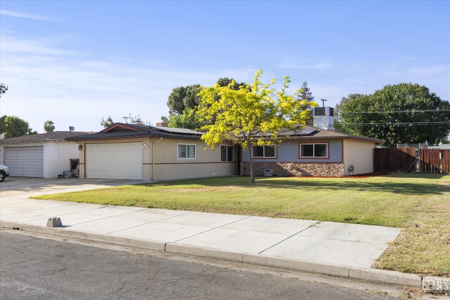 6712 Cedarcrest Avenue — photo 45