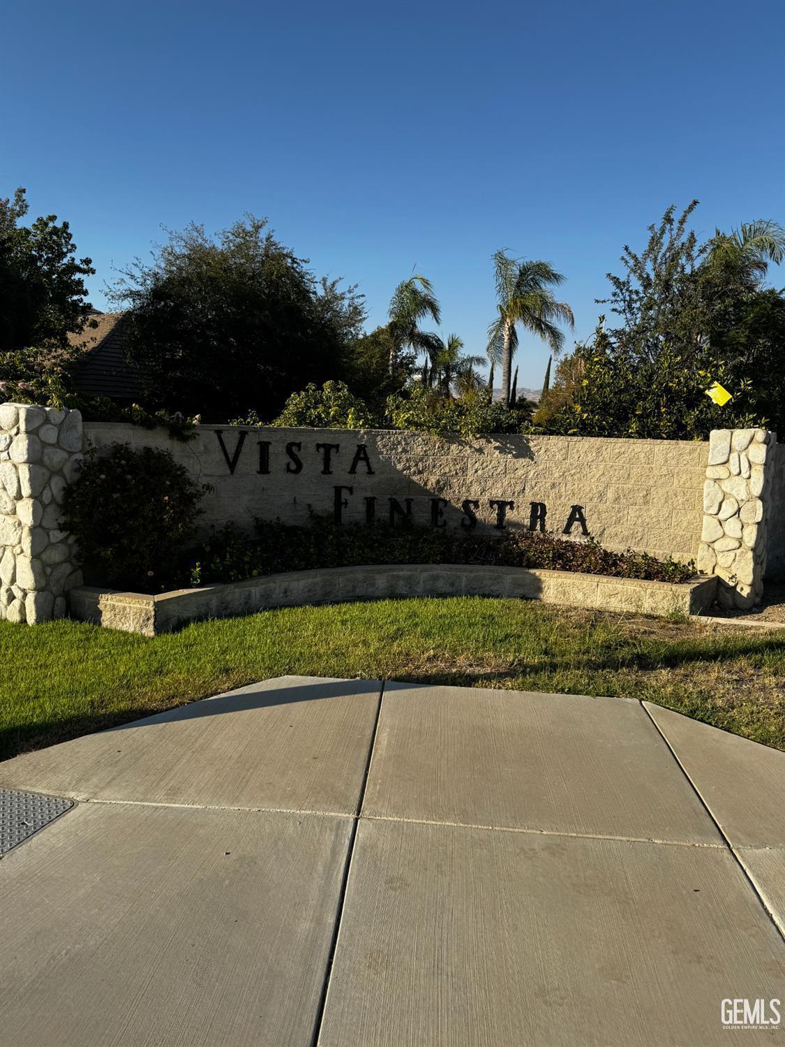 12103 Vista Montana Drive