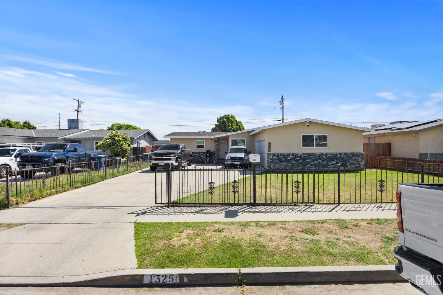 1325 Carson Avenue — photo 31
