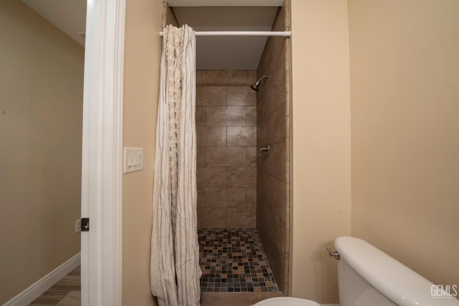 10512 Dee Dee Avenue — photo 21