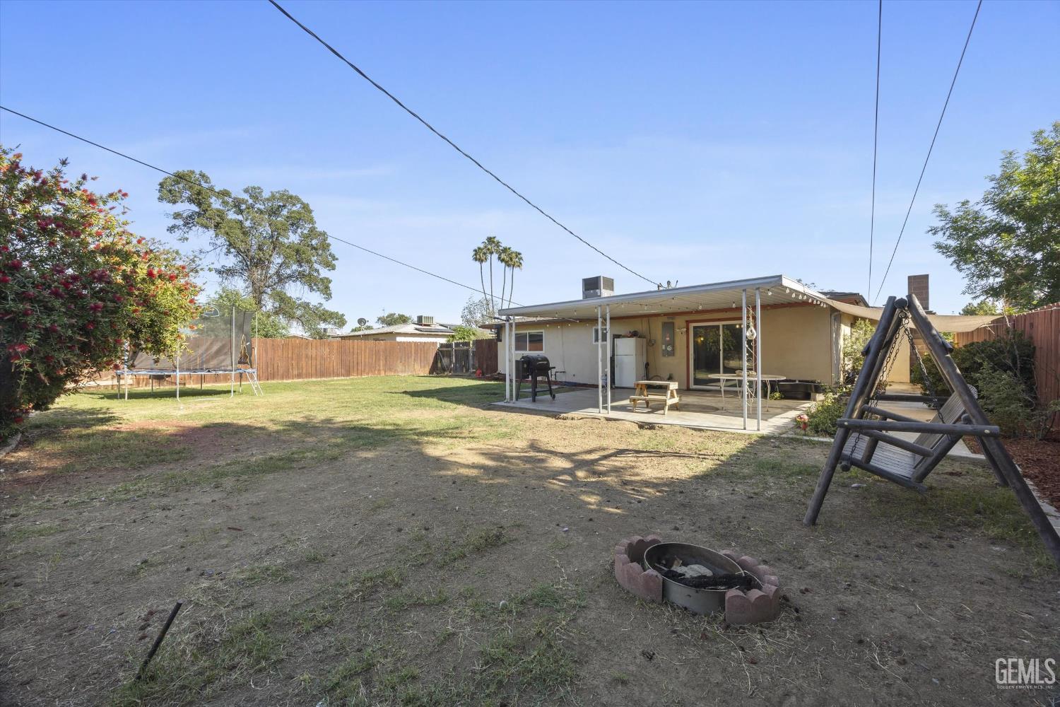 6712 Cedarcrest Avenue — photo 35