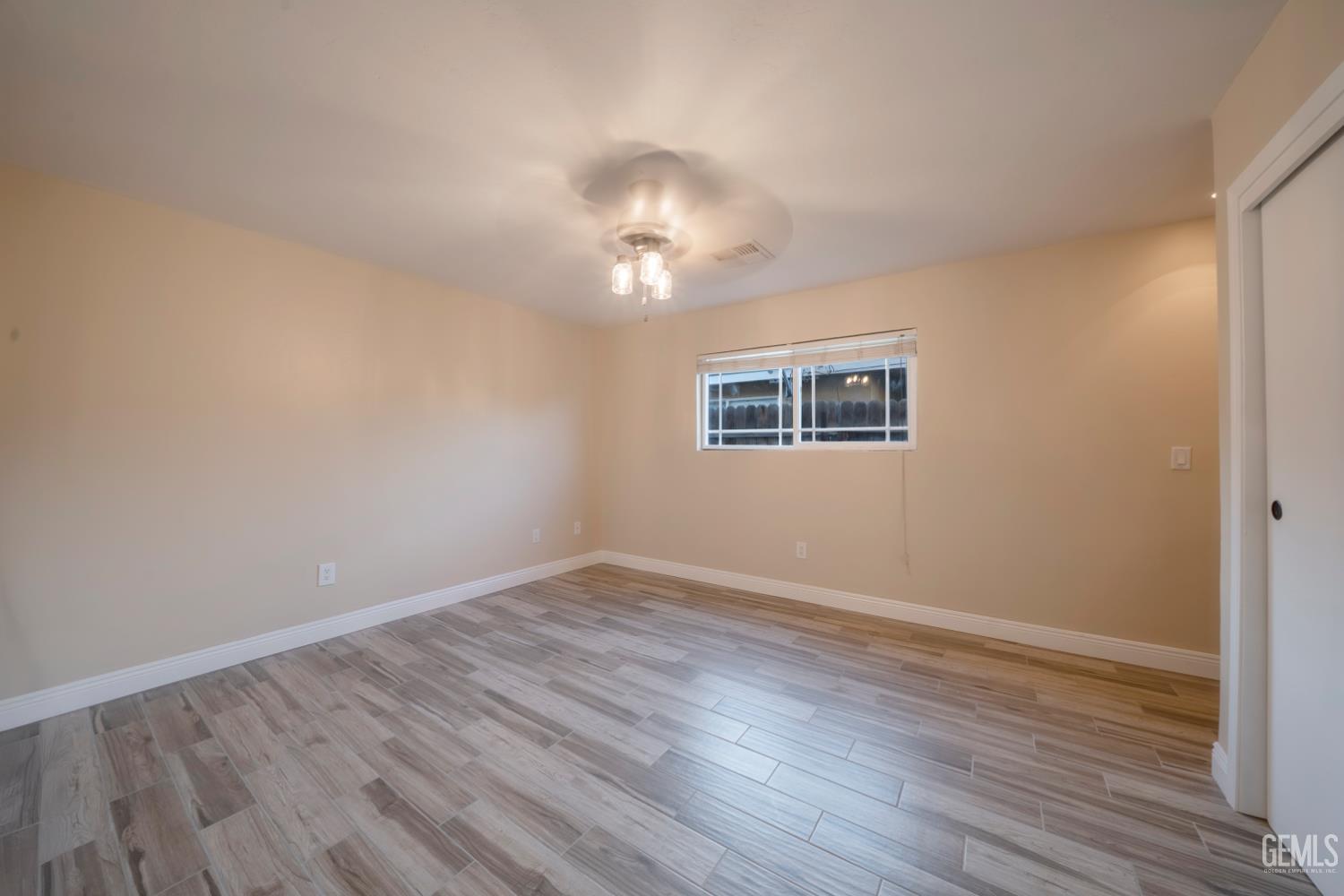 10512 Dee Dee Avenue — photo 23