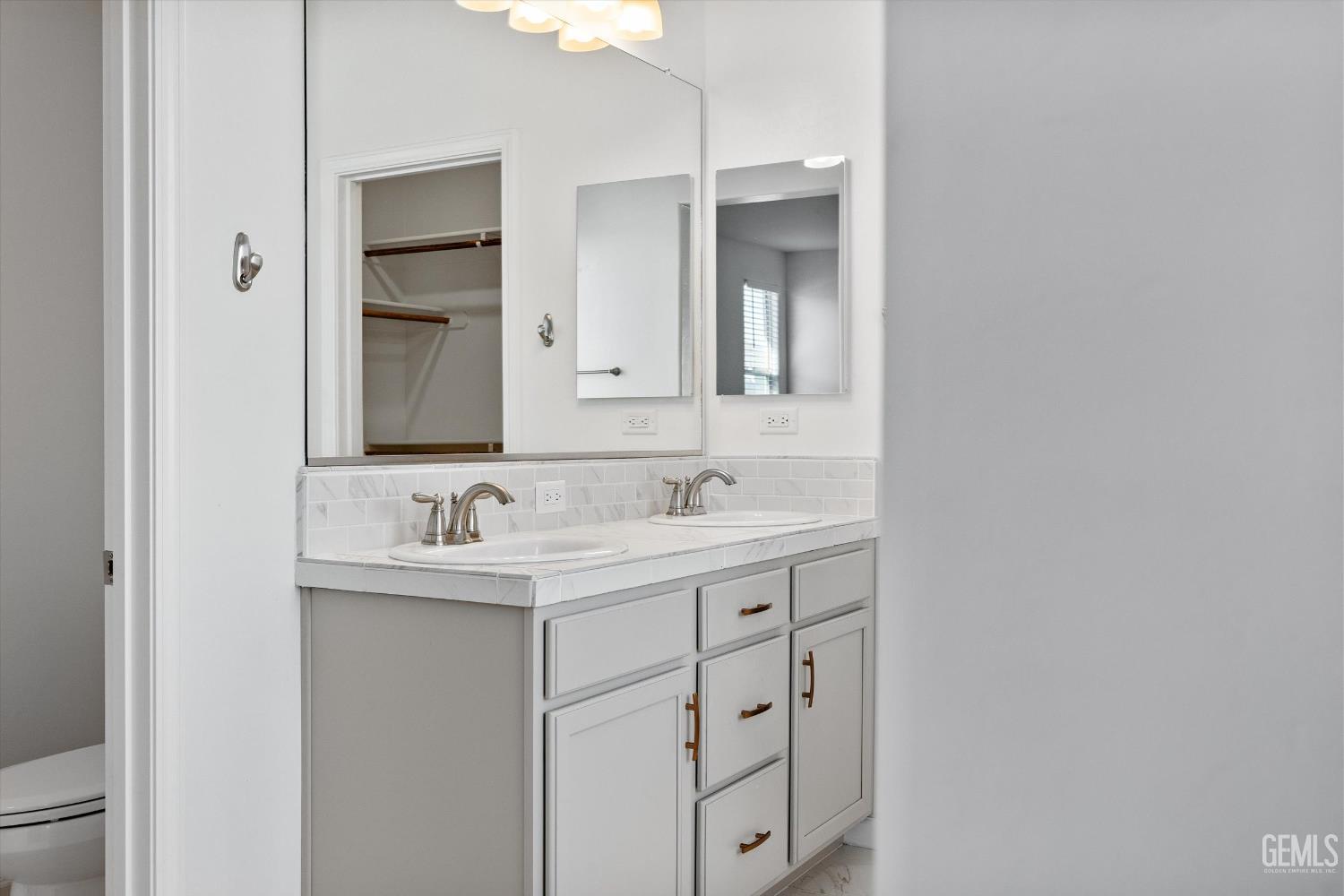 1715 Bixshire Drive — photo 24