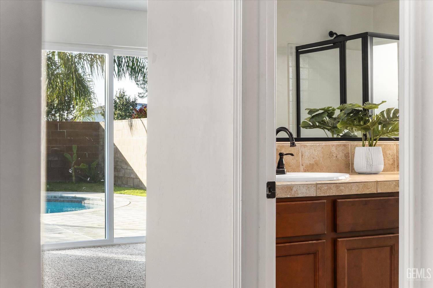 6911 Catalina Creek Way — photo 29