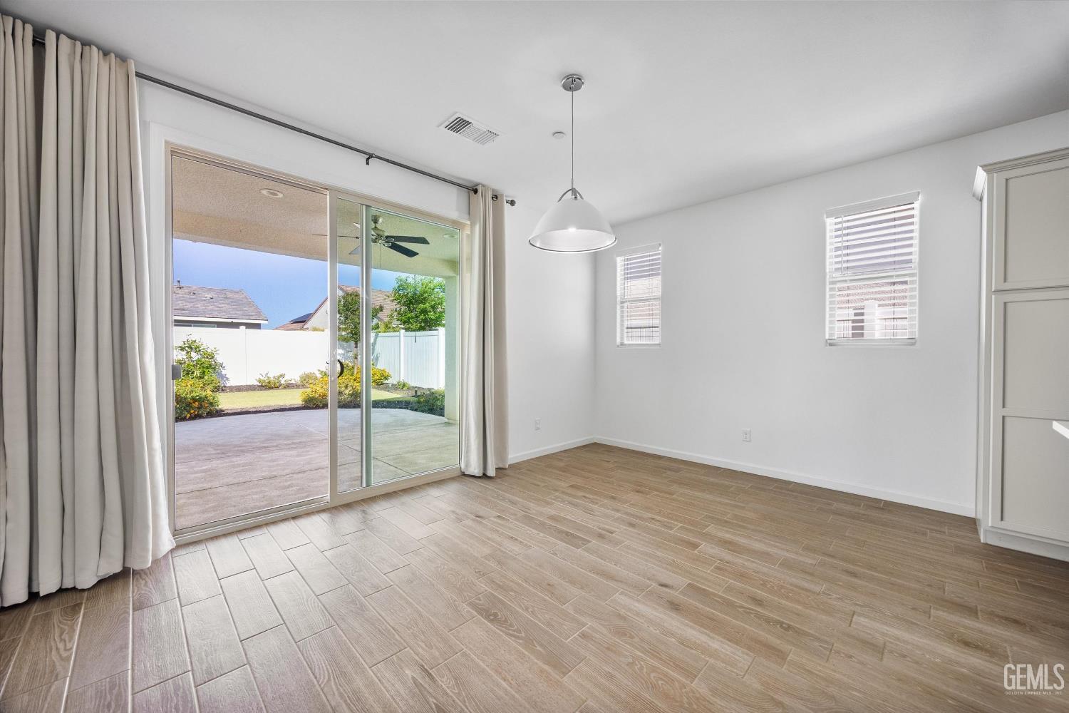 1715 Bixshire Drive — photo 12