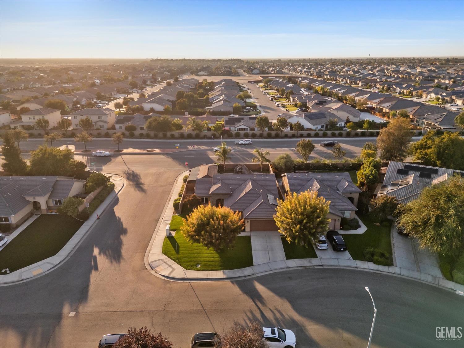 6911 Catalina Creek Way — photo 4
