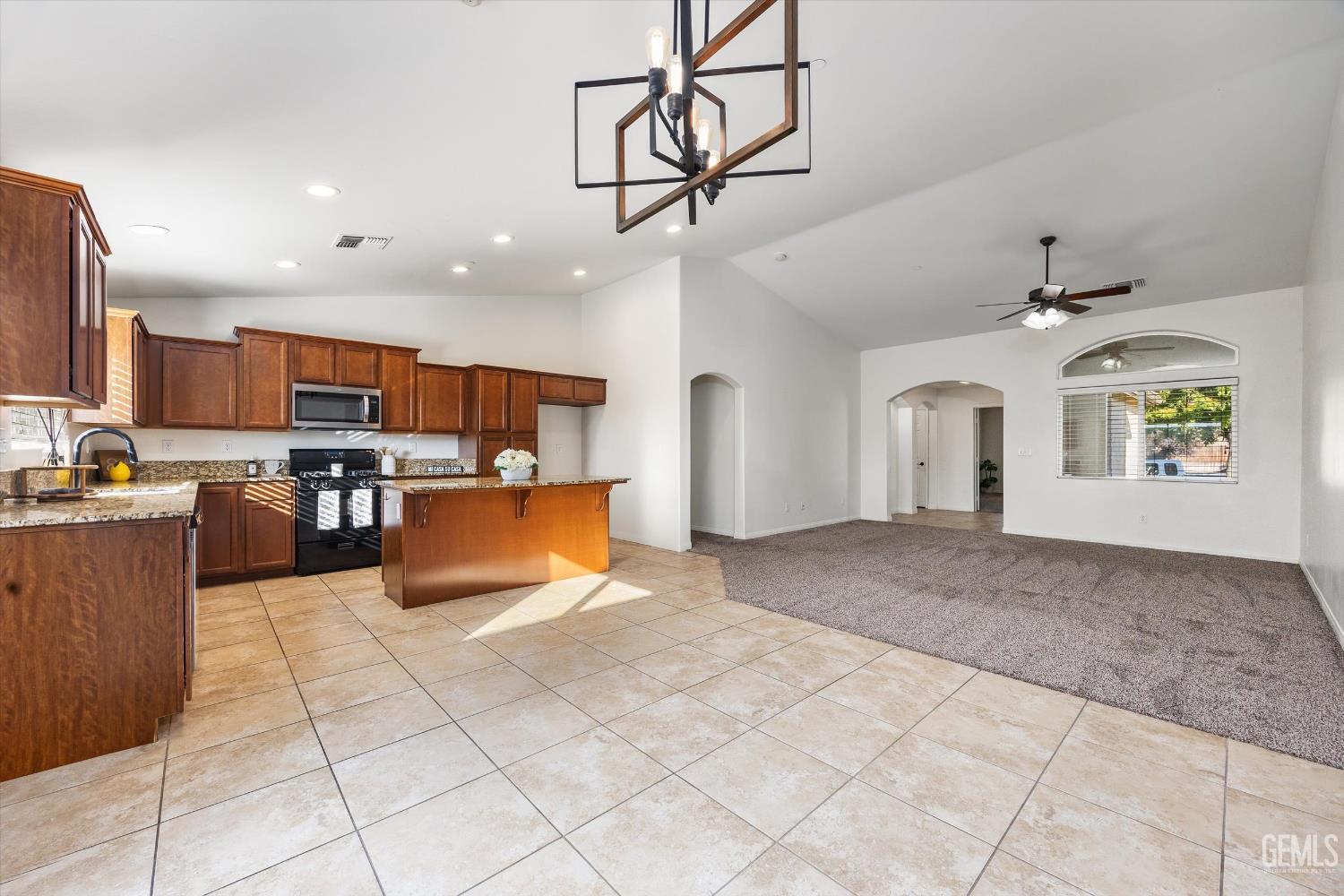 6911 Catalina Creek Way — photo 22