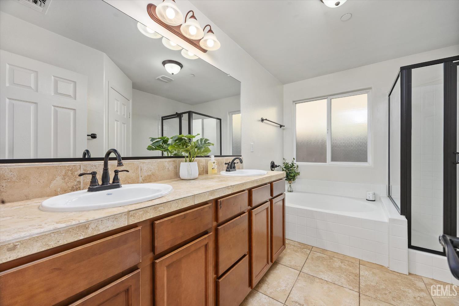 6911 Catalina Creek Way — photo 33
