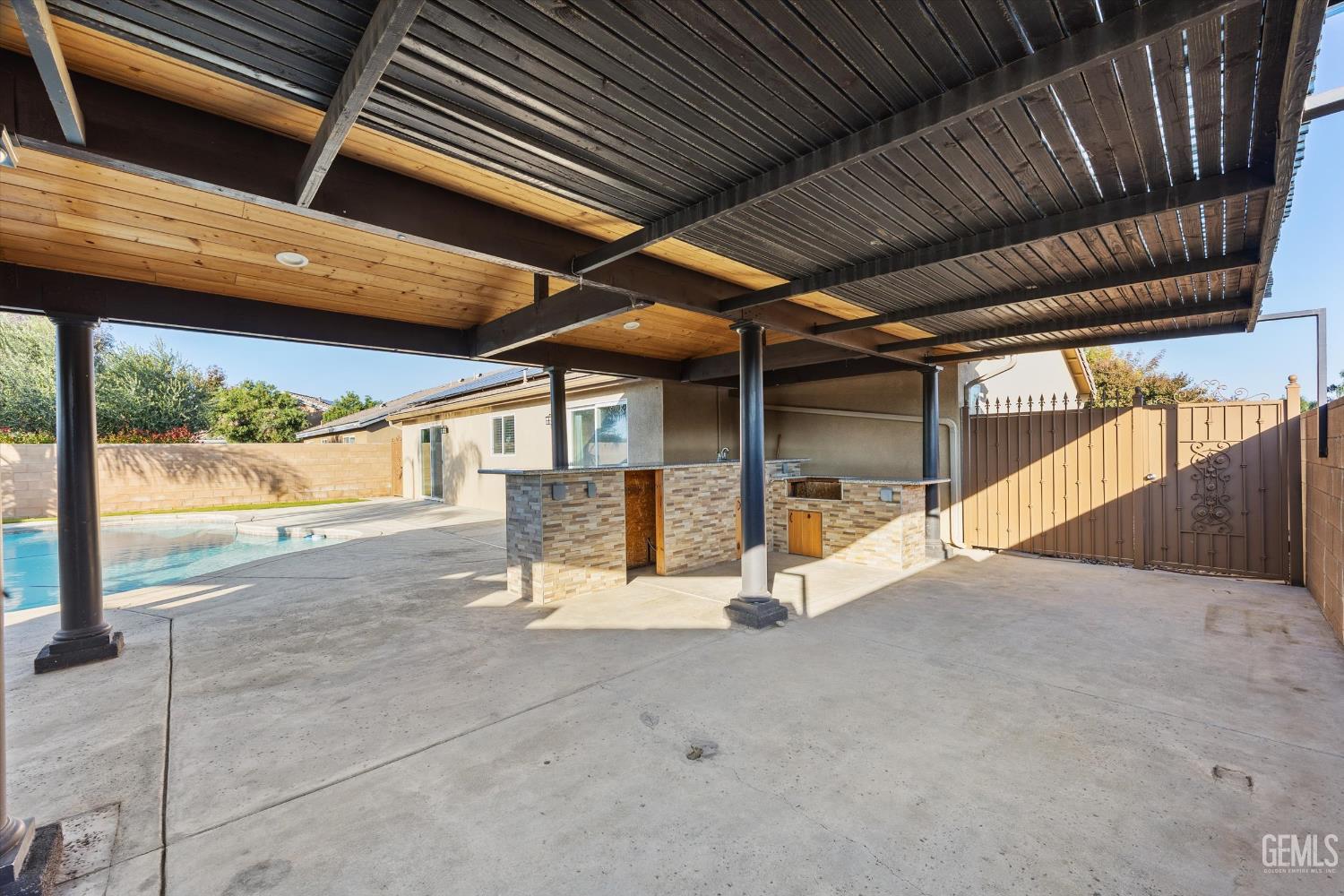 6911 Catalina Creek Way — photo 53