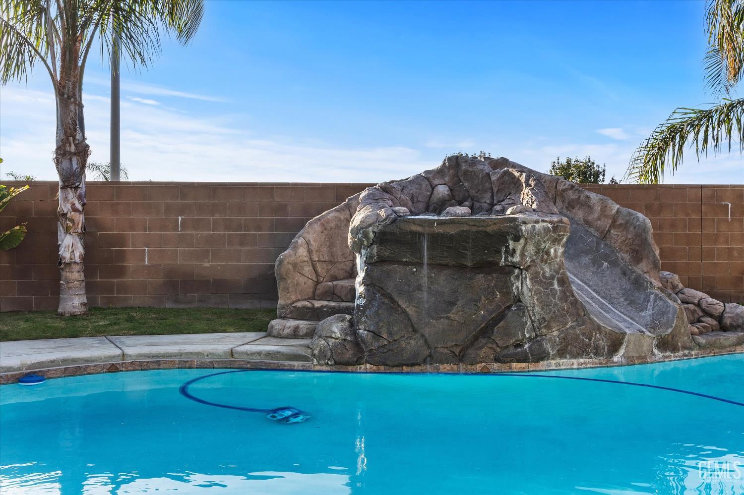 6911 Catalina Creek Way — photo 58