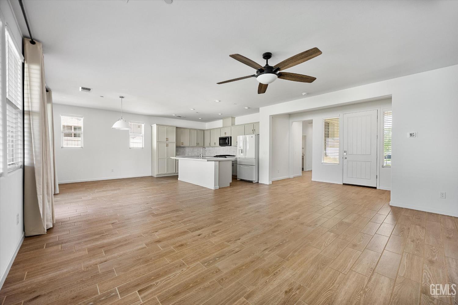 1715 Bixshire Drive — photo 8