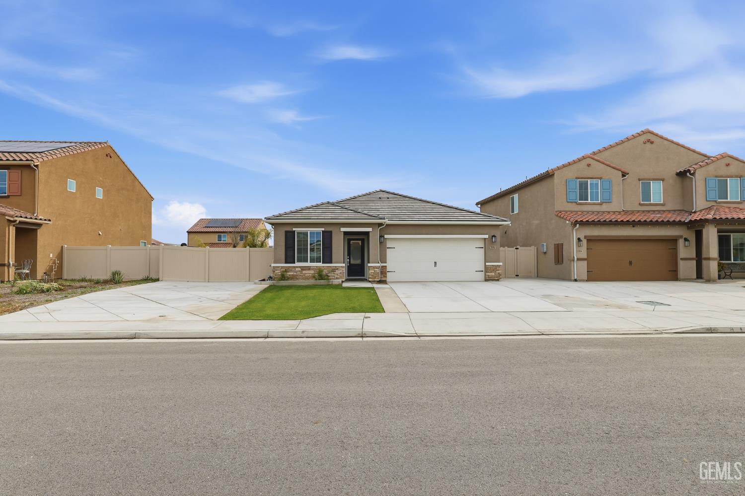 7812 Strawberry Lane — photo 4