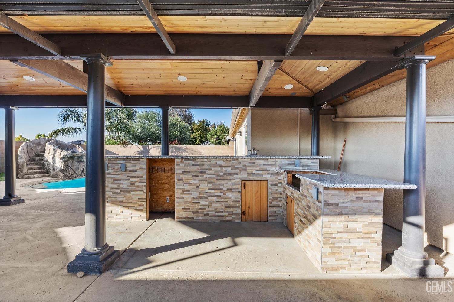 6911 Catalina Creek Way — photo 49