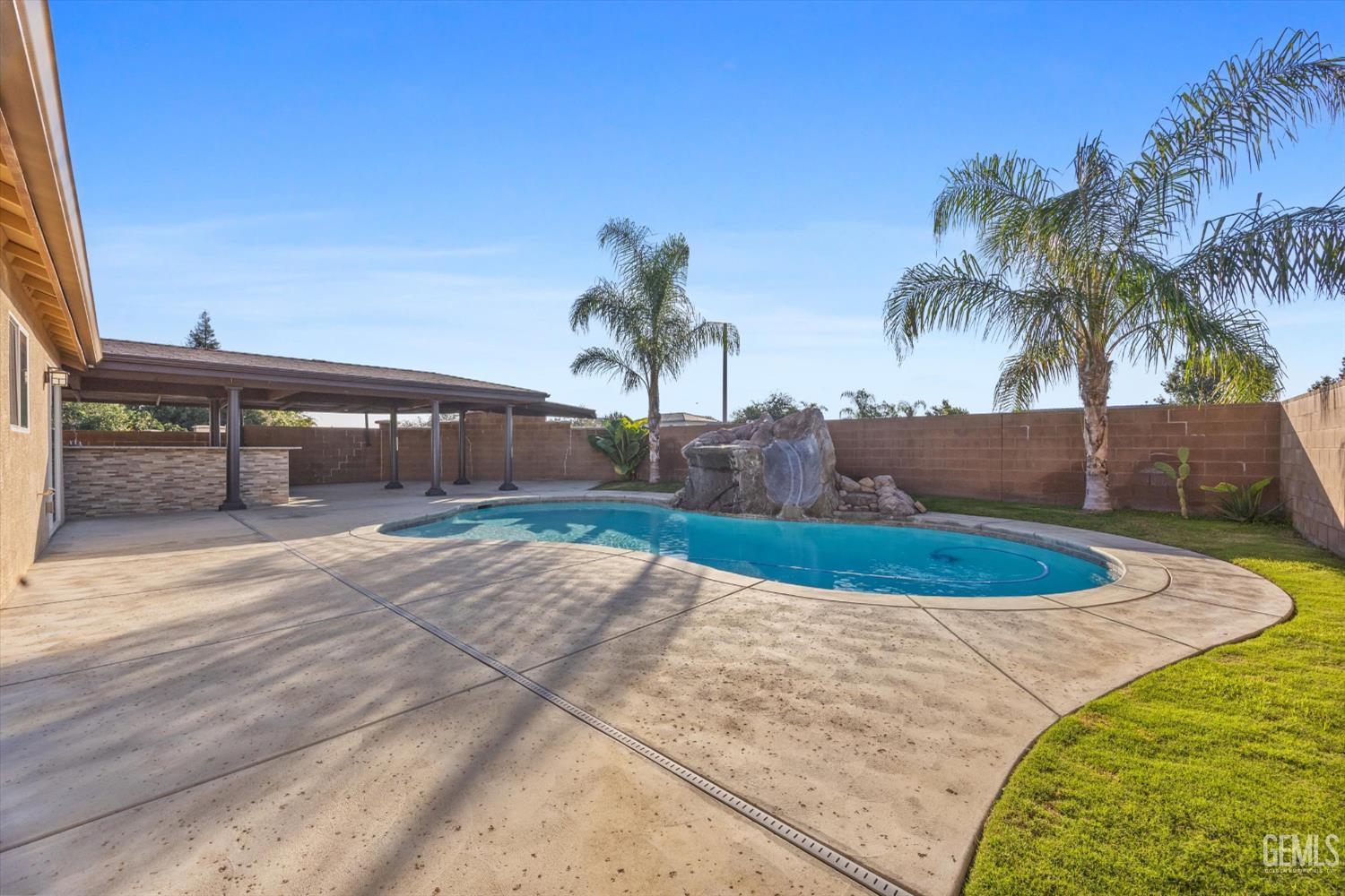 6911 Catalina Creek Way — photo 57