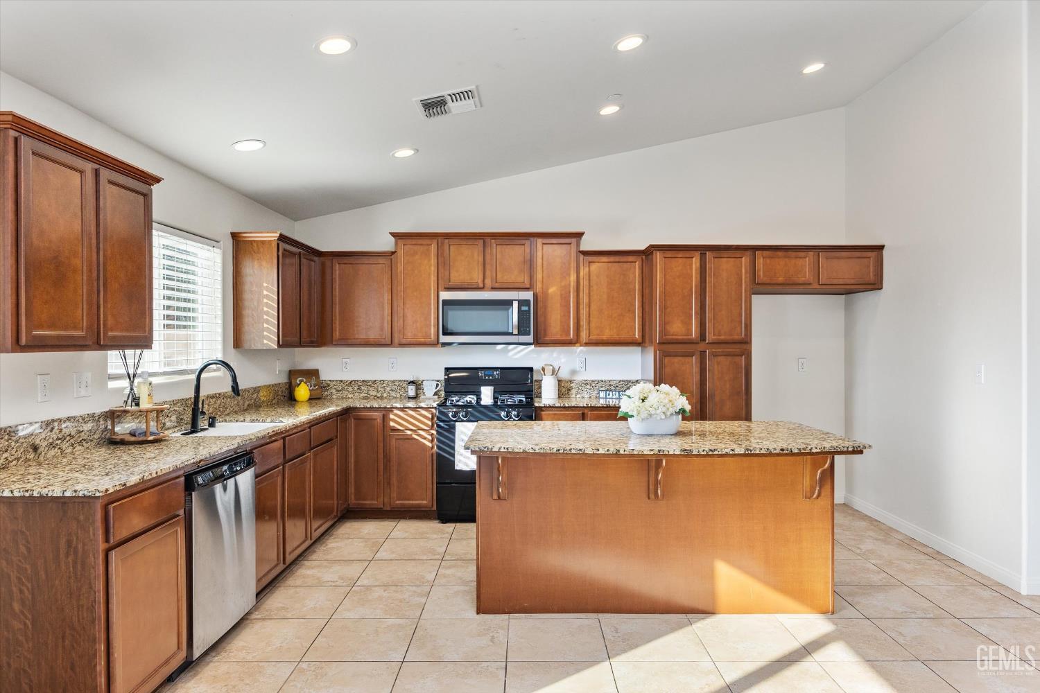 6911 Catalina Creek Way — photo 24