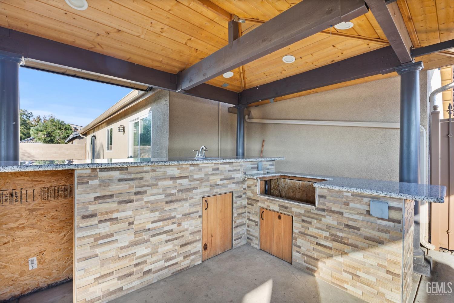 6911 Catalina Creek Way — photo 50