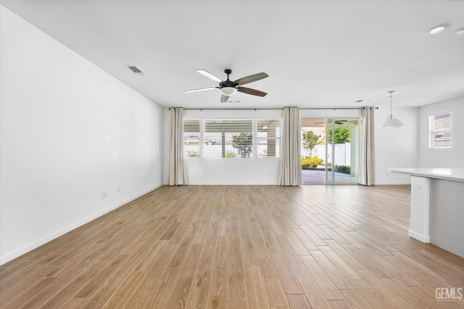 1715 Bixshire Drive — photo 9
