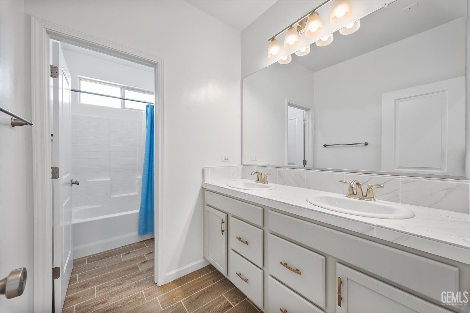 1715 Bixshire Drive — photo 30
