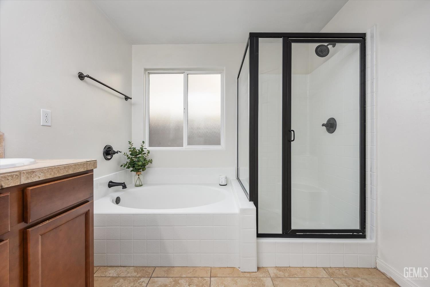 6911 Catalina Creek Way — photo 34