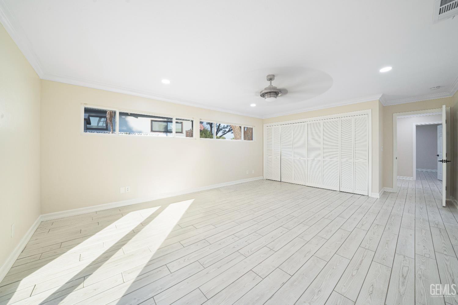 3946 Claremont Drive — photo 14