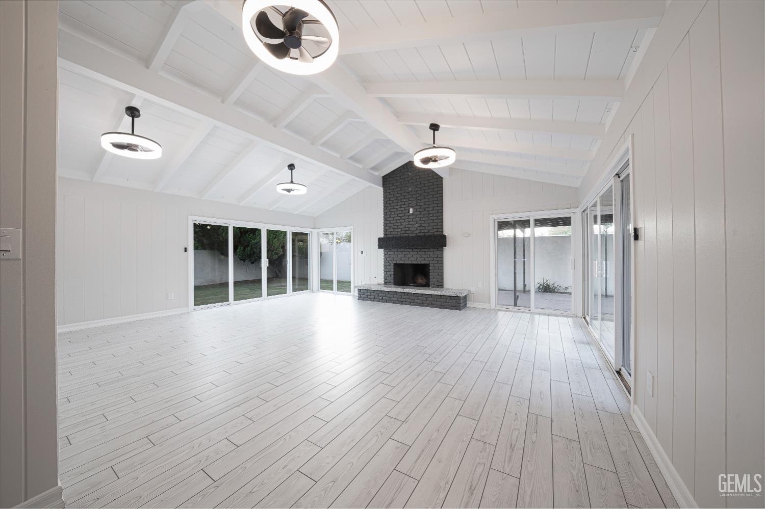 3946 Claremont Drive — photo 43