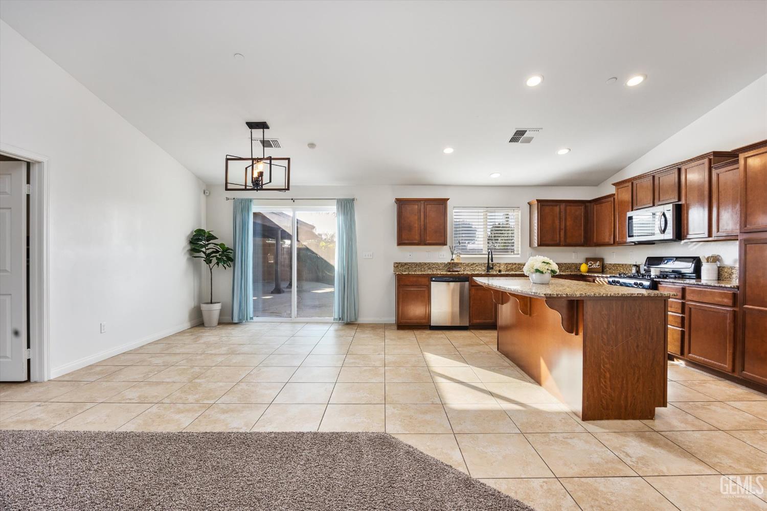6911 Catalina Creek Way — photo 20