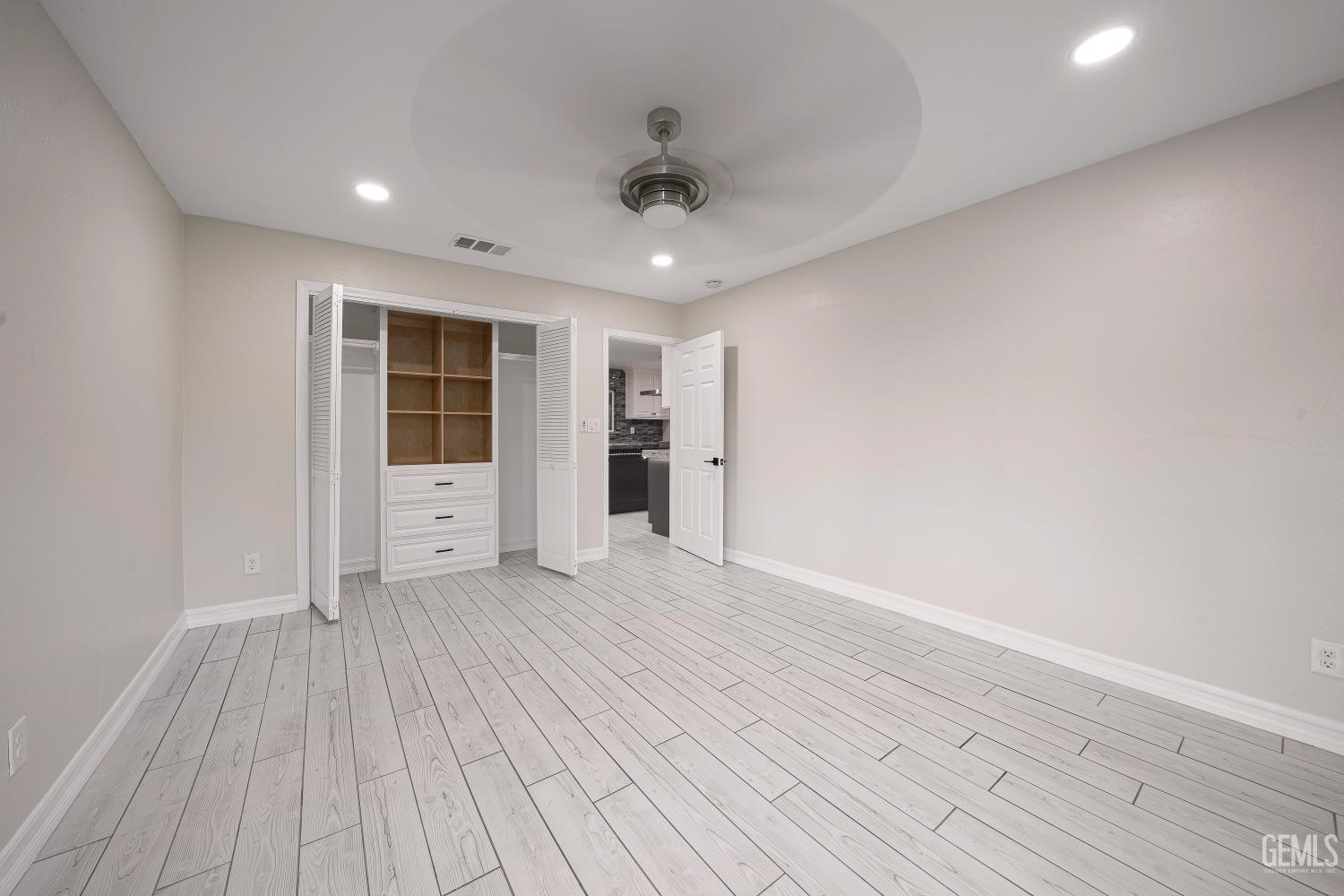 3946 Claremont Drive — photo 38