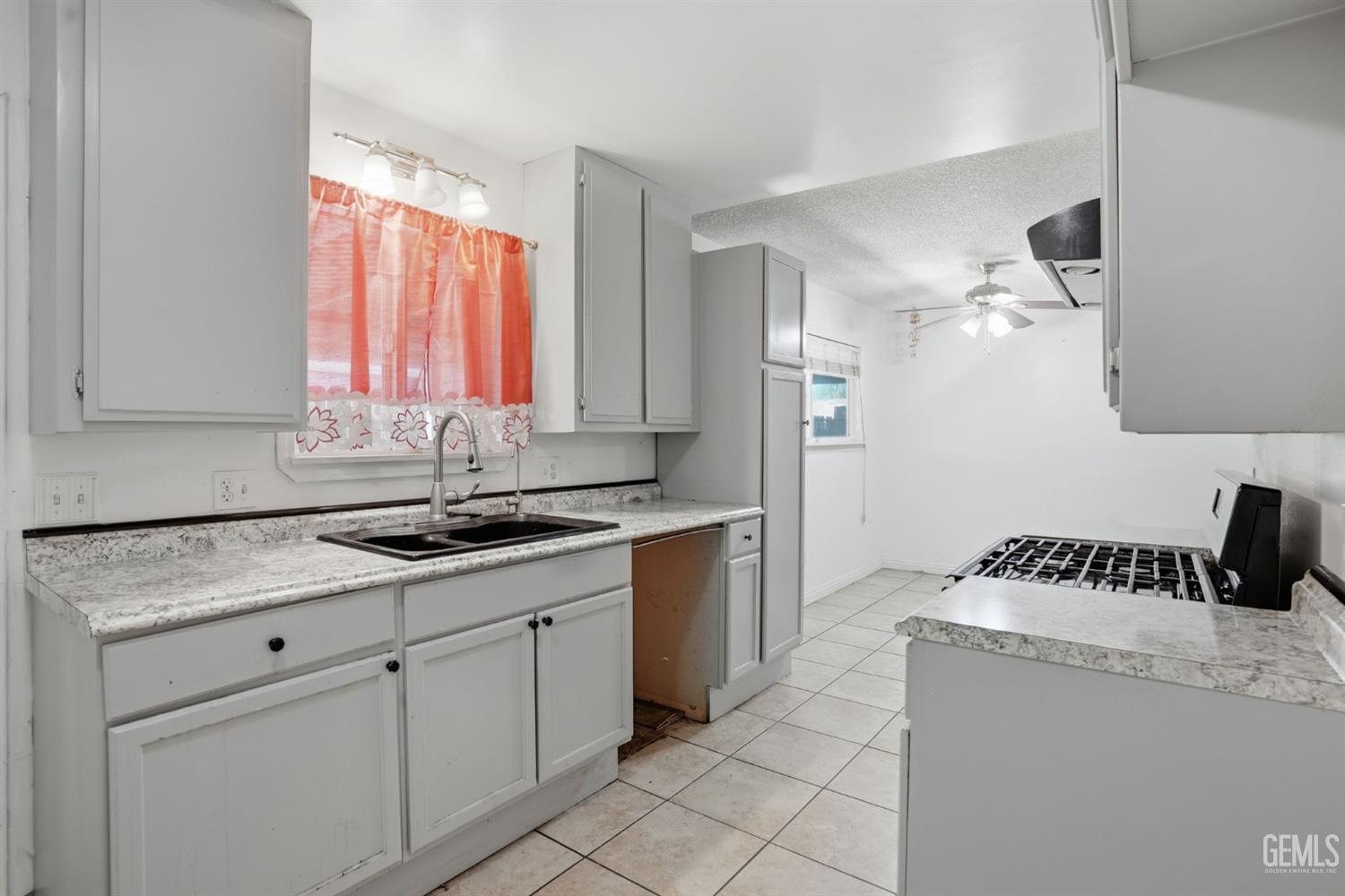 5208 Thyme Lane — photo 8