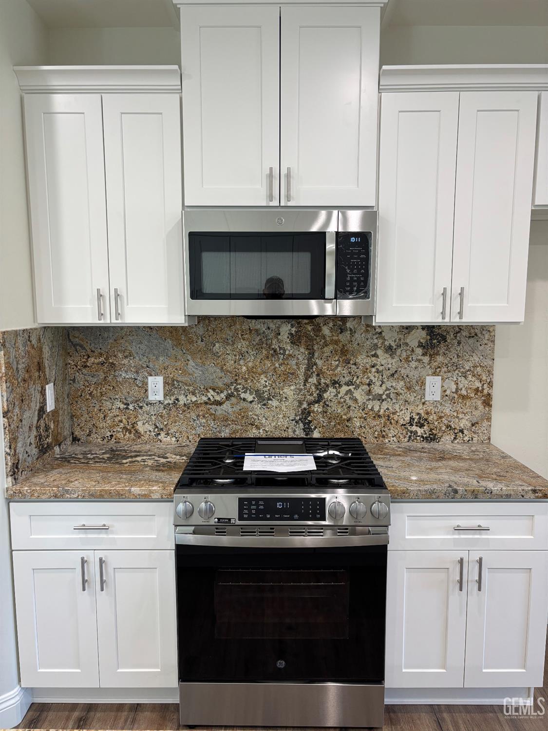 22381 Vaquero Drive — photo 9