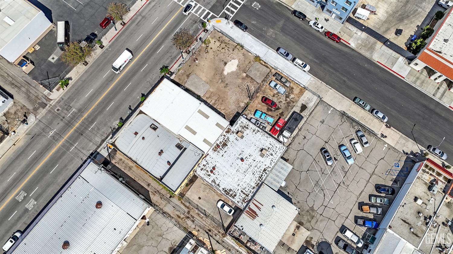 717 Baker Street — photo 3