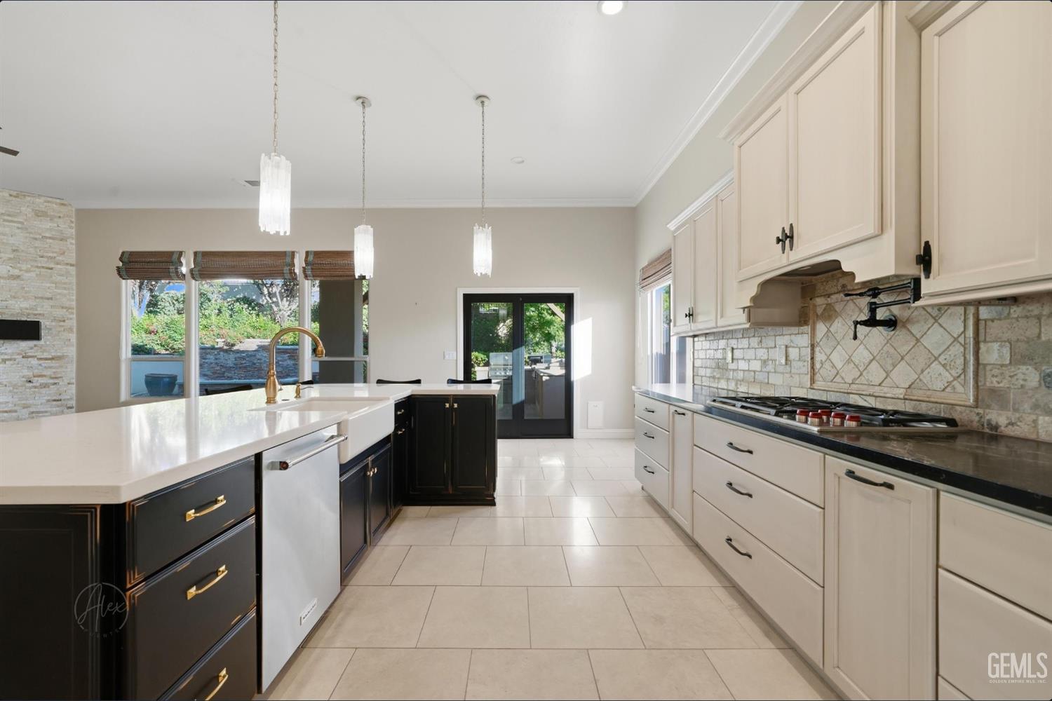 14923 Colonia De Las Rosas — photo 19