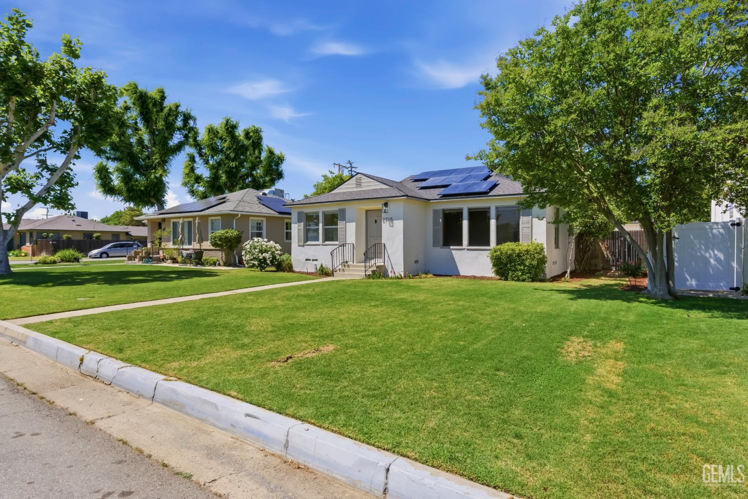 2715 Cedar Street — photo 5