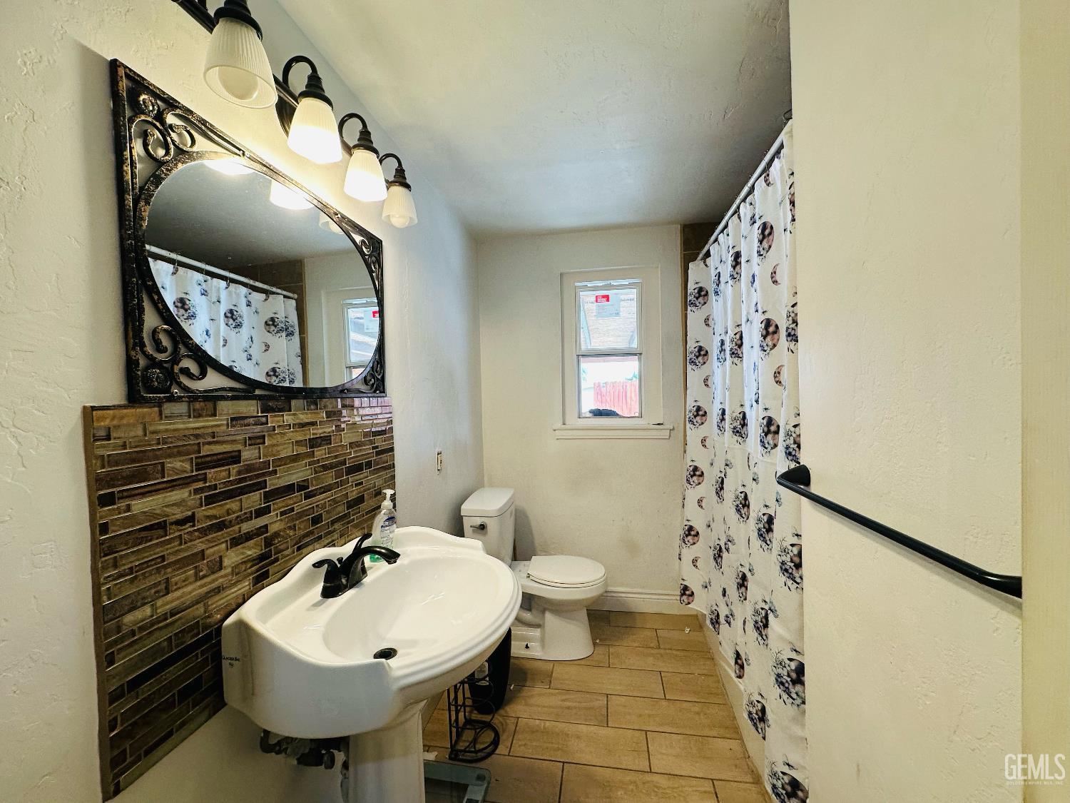 925 Radcliffe Avenue — photo 12