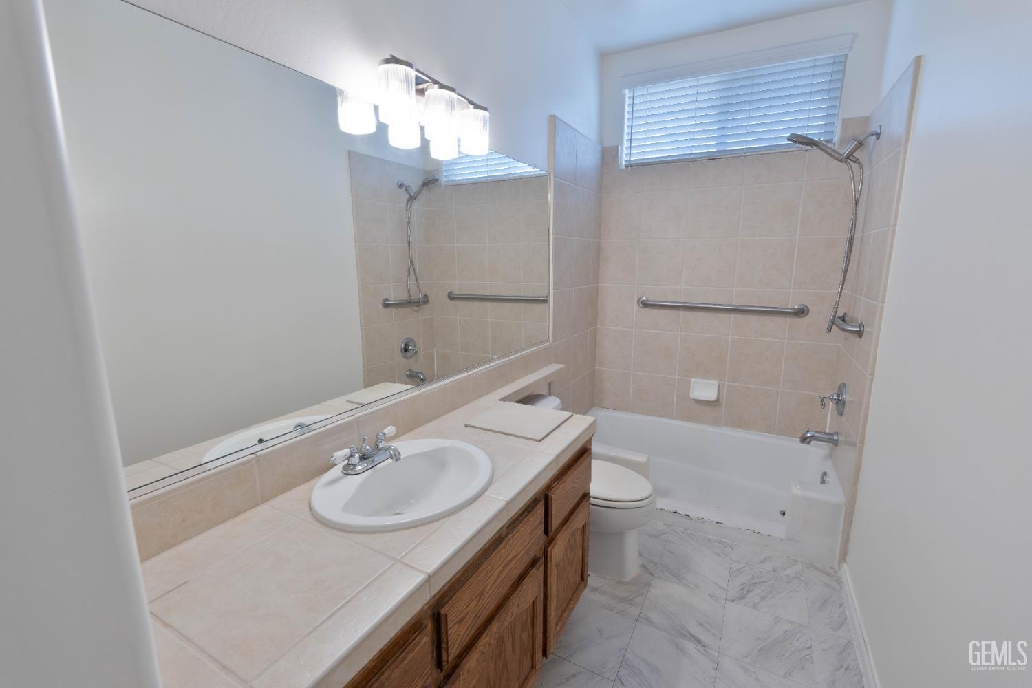 207 Riesling Vines Street — photo 17